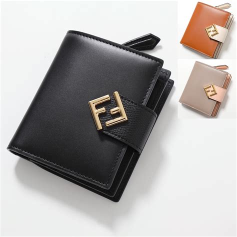 fendi 財布 二 つ折り